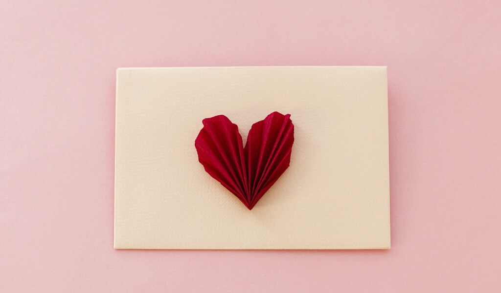 how-to-make-your-valentines-card-stand-out