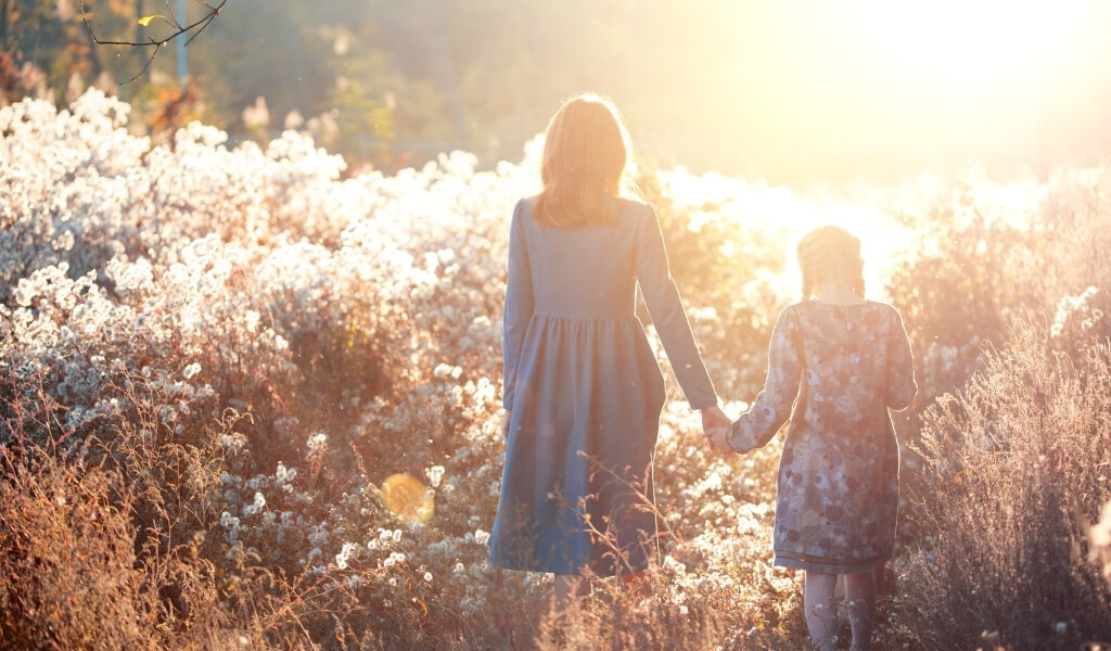 why-writing-a-birthday-message-to-your-aunt-is-important